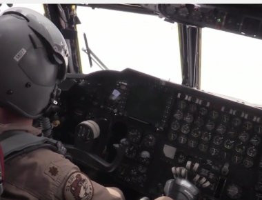 Με θέα από το κοκπιτ: B-52 Stratofortress σε αποστολή! (βίντεο)